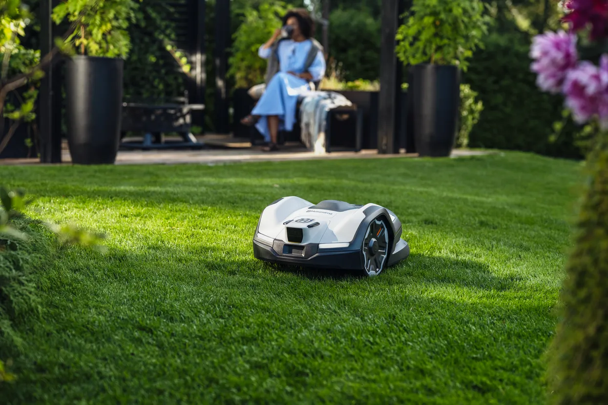 Robotická kosačka Husqvarna Automower 410VE NERA s EPOS